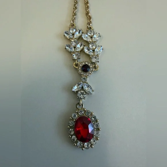 Elegant Silver and Gold Pendant Necklaces - Bundle of 2 - Picture 4 of 10